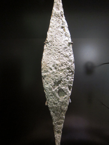 Iron bar from a hoard dating to the 2nd/1st centuries B. C., Uttenweiler, Biberach district. Photograph: KW.