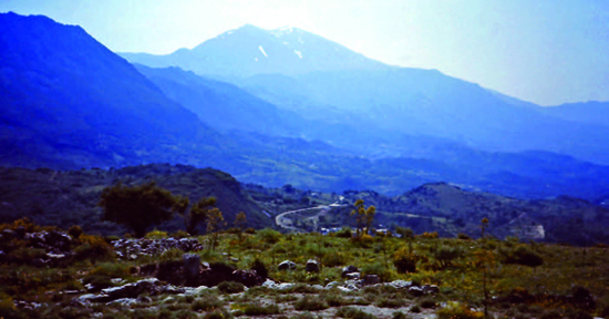 View from the crest of Kefalas Hill to Mount Psolorítis.