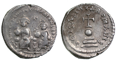 Silver hexagram of Herakleios, minted in Constantinople 613-620. © The Trustees of the Barber Institute of Fine Arts, University of Birmingham.