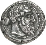Lot 45: NAXOS (Sicily). Tetradrachm, c. 460 B. C. Ex Ward Coll. (Sotheby's Zurich 1973), 176. Very rare. Slightly coarse surface. Very fine / very fine to extremely fine. Estimate: 8,000 euros. Final price: 47,000 euros.