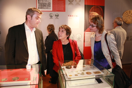 Dr Rainer Opitz, lender of the majority of exhibits, Prof Dr Dr h.c. Margot Käßmann (Special Envoy of the Evangelical Church in Germany for the 2017 Reformation Jubilee 2017) as well as Katja Wolf, Mayor of the City of Eisenach (from left to right).