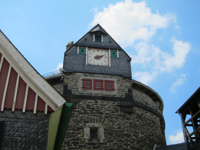The battery tower. Photograph: UK.