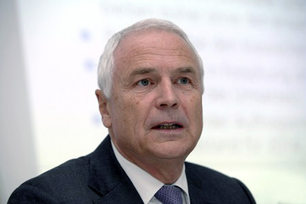 Dr. Walter Schlebusch. Chairman of the Management Board of G&D.