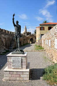 Statue of Cervantes in present-day Naupactus, ancient Lepanto, in Greece. Photograph: vlahos vaggelis / http://creativecommons.org/licenses/by-sa/3.0/deed.en.