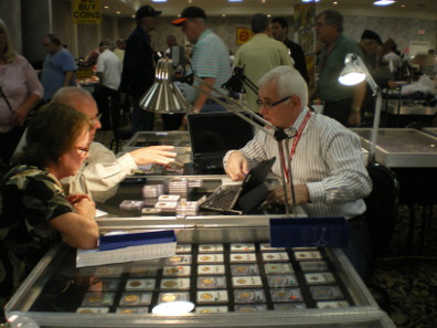 Bob Higgins of Argent giving an appraisal.