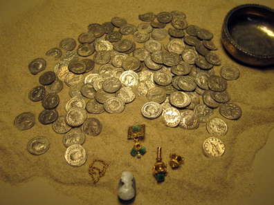 Niederbieber coin hoard II. Photo: KW.