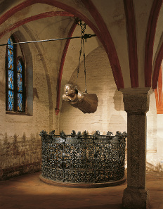 Hovering Angel by Ernst Barlach. Güstrow Cathedral. © Archiv Ernst Barlach Stiftung Güstow (Foto: Uwe Seemann).