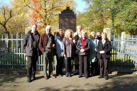 Staff of the Münzkabinet janting in 2008 (from right to left: Elke Bannicke, Norbert Kneidel, Gisela Stutzbach, Ingrid Feist, Bernd Kluge, Viola Gürke, Regina Boreck, Wolfgang Steguweit, Bernhard Weisser. Photo: private.