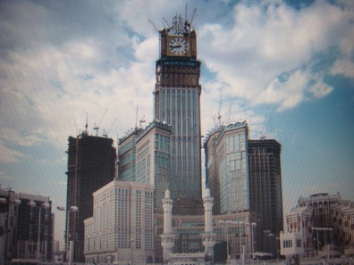 Instead of the Ajyad Fortress visitors will see the Abraj Al Bait Towers with a clock tower imitating London's Big Ben. Photo: King Eliot / http://creativecommons.org/licenses/by-sa/3.0