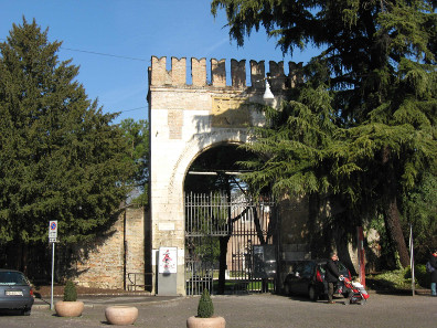 The entrance to the so-called Arena Romana in Padova, the remainings of the Roman amphitheatre. Photograph: Filippof / https://creativecommons.org/licenses/by-sa/3.0/deed.en