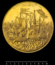 Probably one of the most famous objects of the Coin Cabinet: eepresentational medal of 360 ducats, struck in 1677, of Christian V in celebration of his victories at sea. Photo: National Museum of Denmark, John Lee.