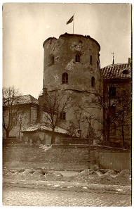 Riga Castle 1919 after heavy shelling during the Latvian Civil War. Source: Wikipedia.