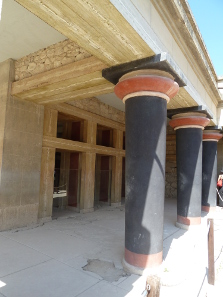 Restored façade of the Palace of Knossos. Photograph: Deror avi / http://creativecommons.org/licenses/by-sa/3.0