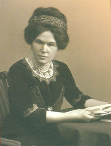 Aspazija. Source: Wikicommons.
