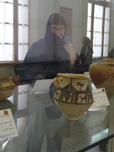 My politically correct outfit: hair and neck veiled, the arms covered up to the wrists. Photo: KW.