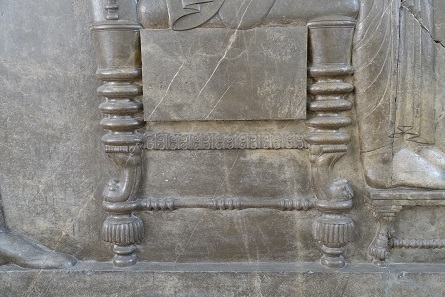 Relief detail: the throne. Photo: KW.