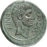 Lot 582: OCTAVIAN. Dupondius, 38 BC, Italian mint. With Divus Iulius Caesar. RPC 620. Very rare. Fine green patina. Extremely fine. Estimate: 5,000,- euros. Hammer price: 22,000,- euros.