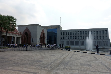 A visit to the Royal Thai Mint. Photograph: UK.