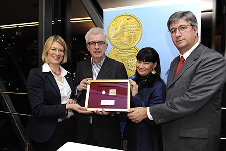 Presentation of the Coin: from l. to r.: Prisca Havranek-Kosicek, Leiterin Abteilung Philatelie, POST AG; Peter Pakesch, Intendant Universalmuseum Joanneum; Claudia Macheiner, Leiterin der OeNB Zweiganstalt Region Süd; Gerhard Starsich, Vorstandsdirektor Münze Österreich AG;Foto: UMJ / N. Lackner.