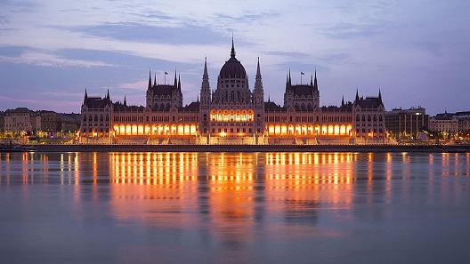 Hungarian Parliament Building, Budapest. Photograph: Andrew Shiva / https://creativecommons.org/licenses/by-sa/4.0/deed.en.