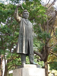 Statue of Hideyo Noguchi in Ueno Park, Tokyo. Photograph: Jnlin / http://creativecommons.org/licenses/by-sa/3.0/