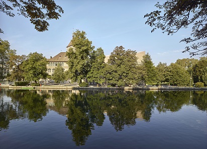 The National Museum Zurich: ensemble of old and new. View from the Neumühlequai in July. © Swiss Nationalmuseum. Photo: Gabriel Ammon, aura.ch.