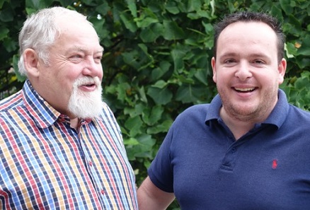 Claus-Günther Knorr (l.), CEO of Sack & Kiesselbach, appoints Markus Schlein (r.) proxy. Photo: UK.