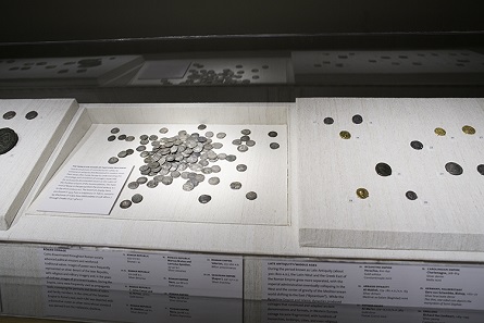 View inside the new permanent numismatic installation. Photo courtesy of the Princeton University Art Museum.