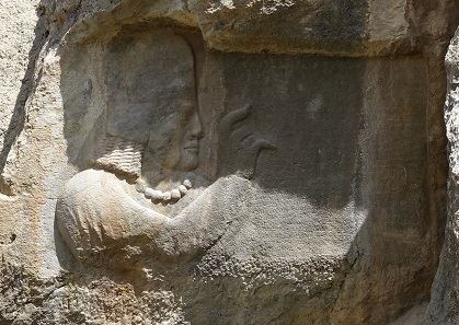 The priest Kartir showing off. Photo: KW.