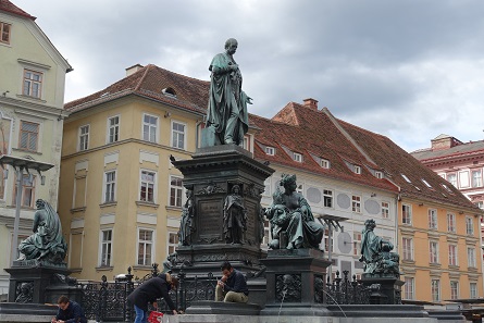 Memorial for the archduke John of Austria in front of the town hall of Graz. Photo: KW