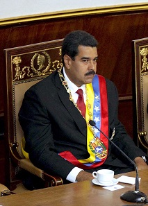 Nicolás Maduro becoming President of Venezuela on April 19, 2013. Photo: Cancillería del Ecuador from Ecuador/ Wikimedia Commons / CC BY-SA 2.0