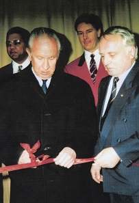 Since 1994, the Olympic medals are officially introduced in Basel. At the time, they were presented under the watchful eyes of IOC-president Juan Antonio Samaranch. These are the coins that were minted on occasion of the Winter Games in Lillehammer. Photo: AMB.