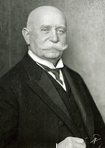 Ferdinand von Zeppelin, 1917. Source: Nicola Perscheid - Staatsbibliothek zu Berlin - Preußischer Kulturbesitz / CC BY-SA 3.0