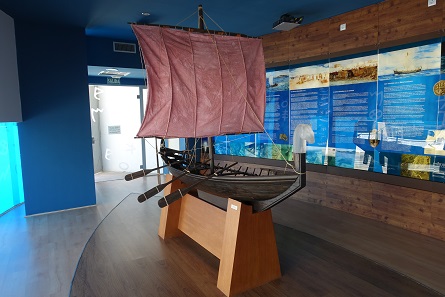 A reconstruction of the Phoenician merchant ship that was discovered in the harbour of Mazarrón. Photo: KW.