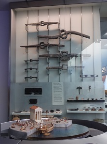 Models and showcase on seafaring in Greek times. Photo: KW.