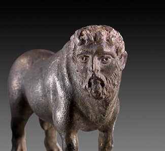 River-god Acheloos. Greek, 4th cent. BC. Solid silver. H 4.7 cm, L 7 cm. From the Shlomo Moussaieff Collection. With export permission from the Israel Antiquities Authority. Estimate: 40,000,- euros. From Gorny & Mosch sale 248 (June 30, 2017), No 154.