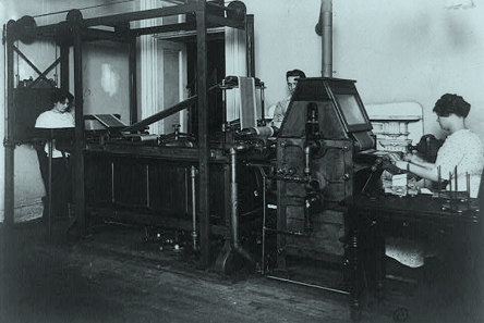 Machine for the laundering of money in the American Treasury Department, photo taken in 1912. Photo: copyright Scherer / Library of Congress, Prints &Photographs Division (LC-USZ62-90450).