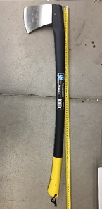 An axe of the ‘Obi’ DIY chain (comparative piece of the damaged tool). Photo: Berlin Police.