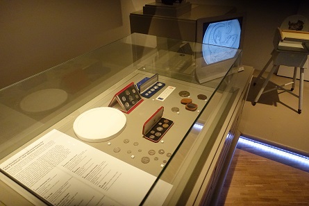 A small specialized exhibition on the decimal system. Photo: UK.