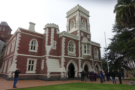 Tour to the Supreme Court of Auckland. Photo: UK.