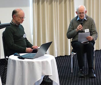 Dr. Mark Stocker, Curator for Historical International Art at the National Museum of New Zealand Te Papa Tongarewa in Wellington, presented his lecture in the form of an interview; David Galt on his right-hand side. Photo: UK.