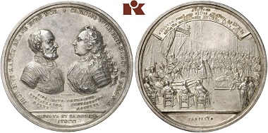 Karl Wilhelm Friedrich (1729-1757). Silver medal 1730 by Georg Wilhelm and Andreas Vestner. Estimate: 7,500 euros. Aus Auktion Künker 297 (27. September 2017), Nr. 3276. – The reverse inscription translates as: Presented to the Emperor in Augsburg, the most holy faith has begun to shine again and will shine for eternity, shining in its own light.