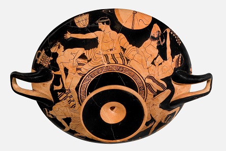 Attic-red figure cup of the Tarquinia Painter, around 470-460 BC. Antikenmuseum Basel und Sammlung Ludwig, © Antikenmuseum Basel und Sammlung Ludwig.