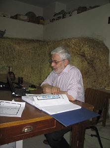 Ermanno Arslan working in the Studium Franciscanum in Jerusalem.