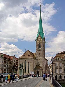 Fig. 1: View of Fraumünster seen from the Münsterbrücke. Photo: Sidonius / Wikipedia