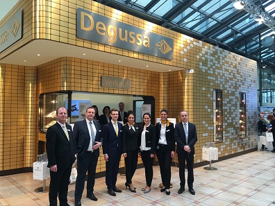 Degussa employee from the gold sales department.