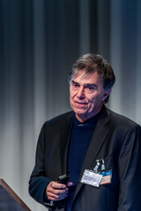 Prof. Paulo Martins presented a computer program which optimises the calculation of material flow by means of the finite element method. Photo WMF / Andreas Schölzel.