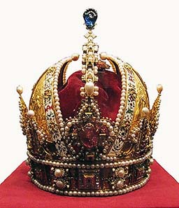 Fig. 10: Crown of Emperor Rudolf II.