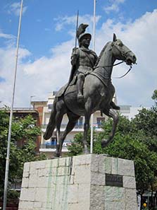 Pyrrhos is omnipresent in Ambracia?s cityscape, not only with a street of his own but also with a statue. Photograph: KW.