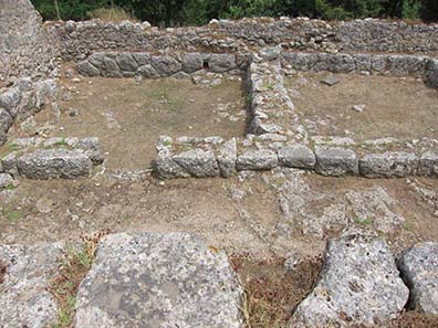 Entrance to the Nekromanteion. Photograph: KW.